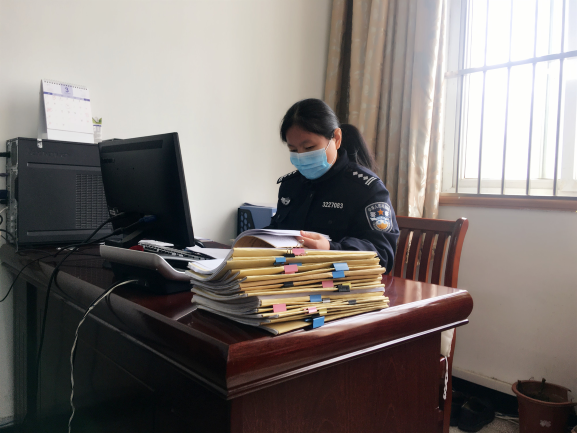 江苏浦口监狱:狱警夫妻档的抗疫战歌-中国好故事