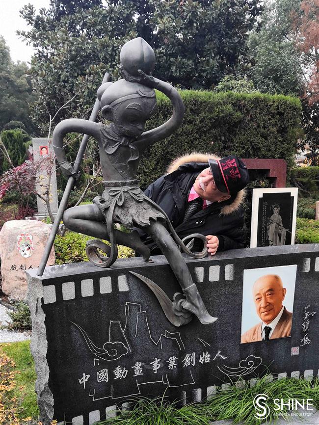 Editing people's life stories with sculpture