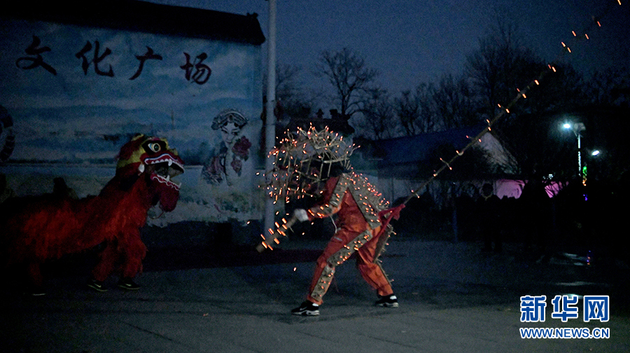 非遗“火老虎” 再现淮河畔 非遗“火老虎” 再现淮河畔