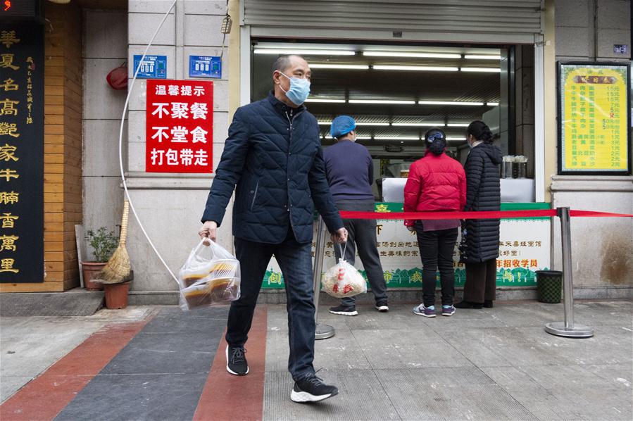 Beef noodles restaurants resume take-away business in Xiangyang, Hubei Province CHINA-HUBEI-XIANGYANG-BEEF NOODLES (CN)