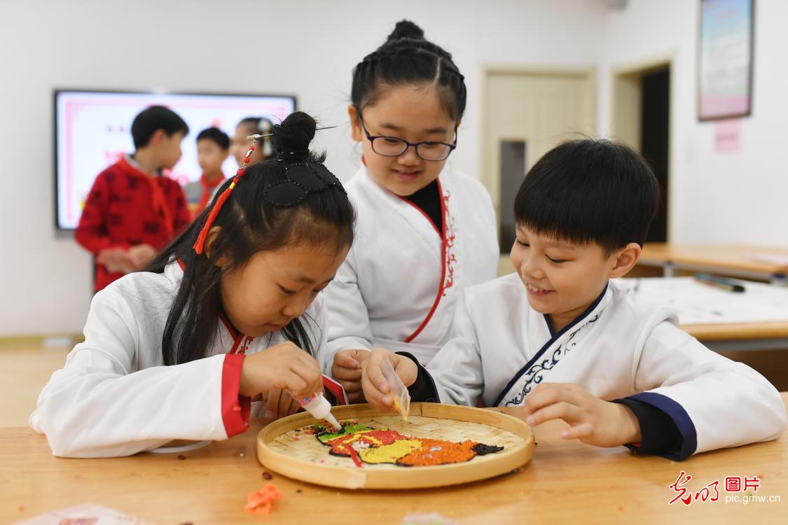 In pics: traditional customs to celebrate Spring Festival